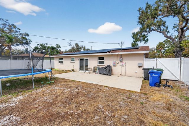 4946 BROOKMEADE DRIVE, Sarasota, FL 34232