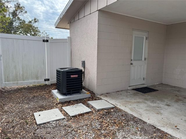 4946 BROOKMEADE DRIVE, Sarasota, FL 34232