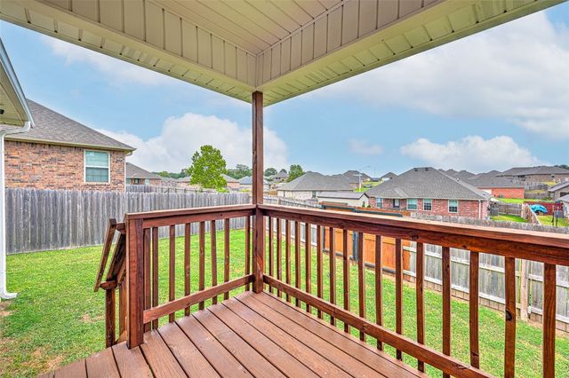 812 Vista Street, Gentry, AR 72734