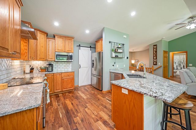 105 Hidden Oaks Circle, Mankato, MN 56001