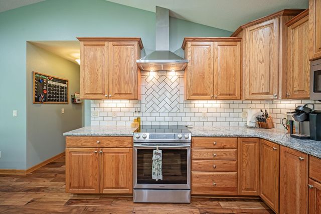 105 Hidden Oaks Circle, Mankato, MN 56001