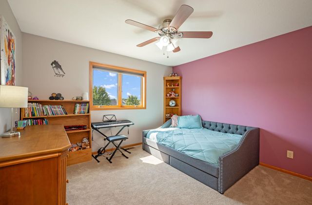105 Hidden Oaks Circle, Mankato, MN 56001