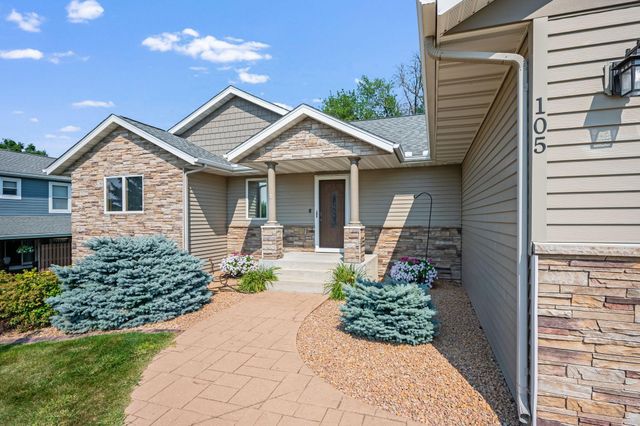105 Hidden Oaks Circle, Mankato, MN 56001