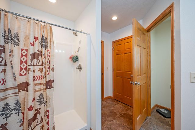 105 Hidden Oaks Circle, Mankato, MN 56001