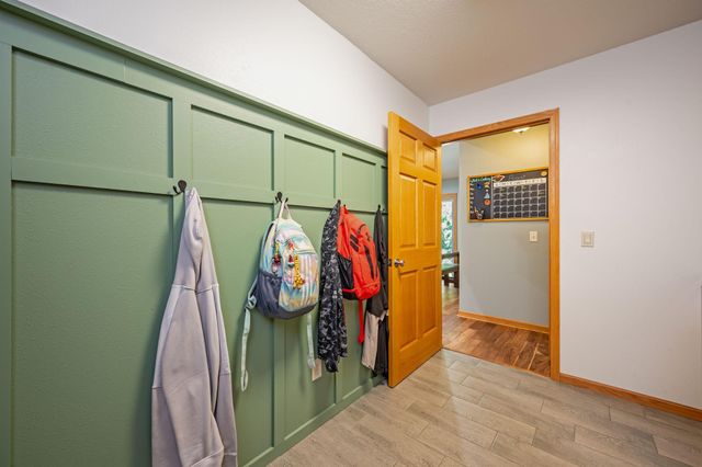 105 Hidden Oaks Circle, Mankato, MN 56001