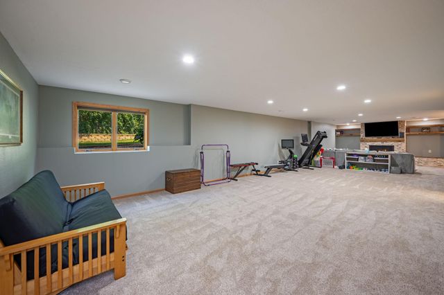 105 Hidden Oaks Circle, Mankato, MN 56001