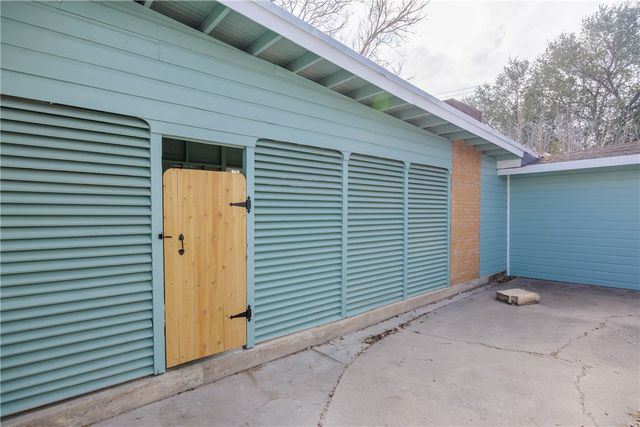 627 Indiana Ave, Corpus Christi, TX 78404