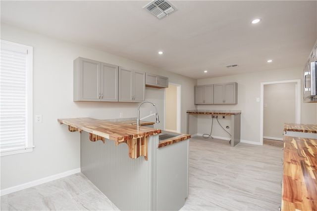 627 Indiana Ave, Corpus Christi, TX 78404