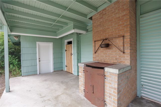 627 Indiana Ave, Corpus Christi, TX 78404