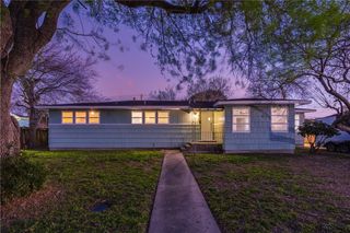 627 Indiana Ave, Corpus Christi, TX 78404