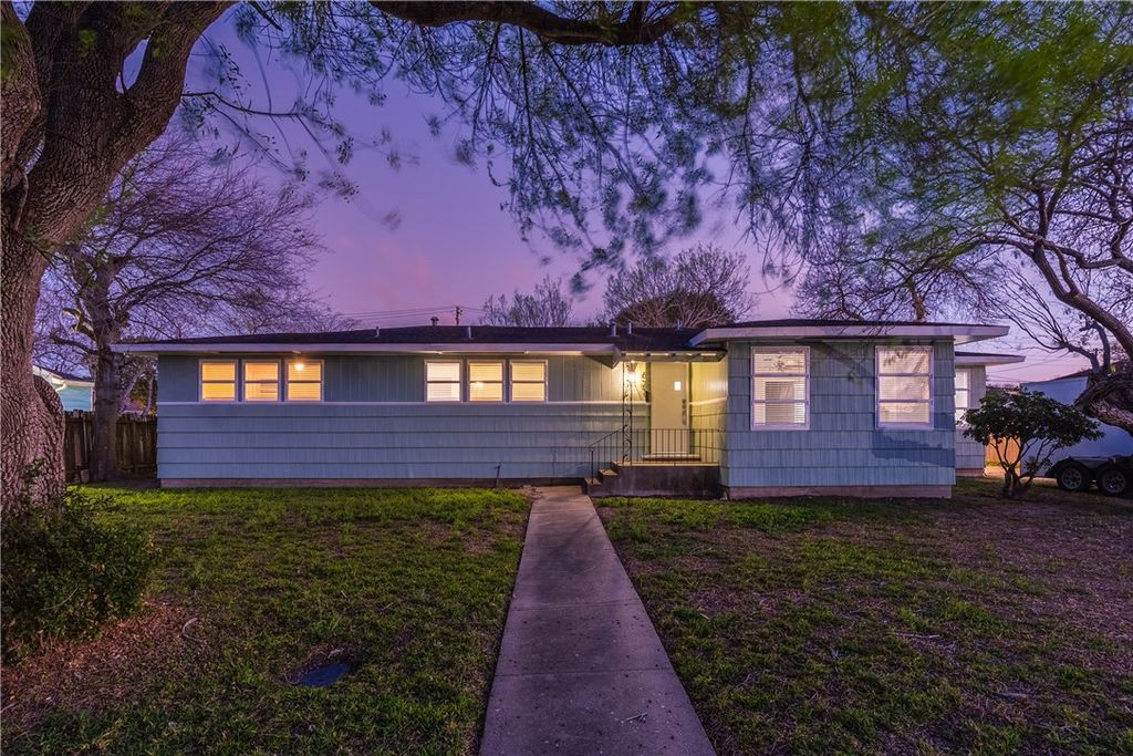 627 Indiana Ave, Corpus Christi, TX 78404