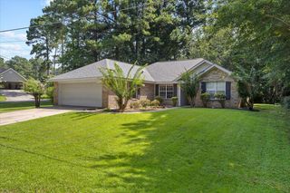 334 Pine Ln., Hattiesburg, MS 39402