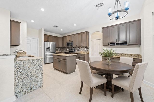 5536 SE Hammock Reserve Terrace, Hobe Sound, FL 33455