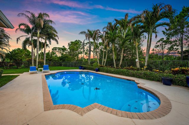 5536 SE Hammock Reserve Terrace, Hobe Sound, FL 33455