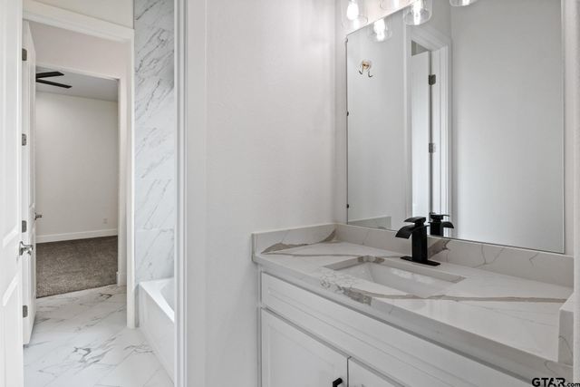 255 Kathryn's Ct, Mt Pleasant, TX 75455