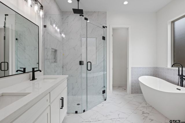 255 Kathryn's Ct, Mt Pleasant, TX 75455