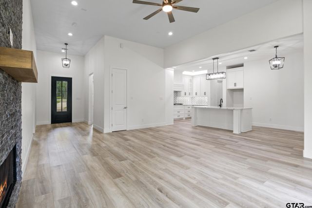 255 Kathryn's Ct, Mt Pleasant, TX 75455