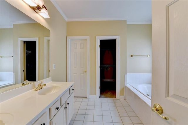 2095 Hickory Station Circle, Snellville, GA 30078