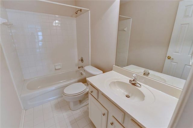 2095 Hickory Station Circle, Snellville, GA 30078