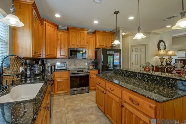 13370 Brookcrest Ave, Walker, LA 70785
