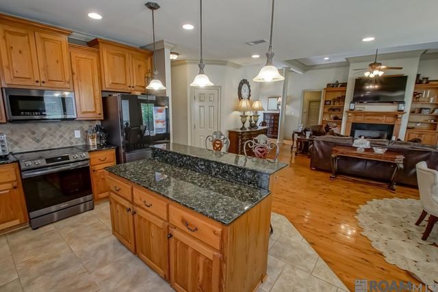 13370 Brookcrest Ave, Walker, LA 70785
