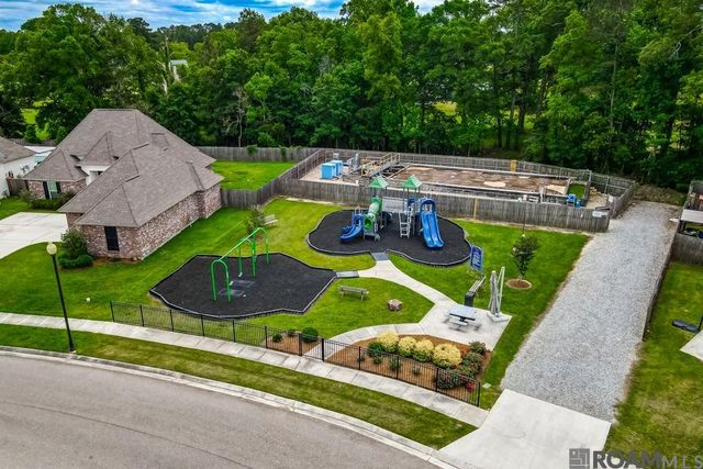 13370 Brookcrest Ave, Walker, LA 70785