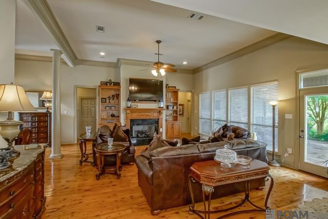 13370 Brookcrest Ave, Walker, LA 70785