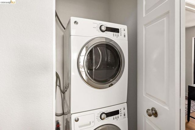 322 Hanover Ave 409, Oakland, CA 94606