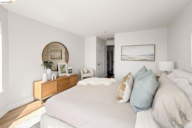 322 Hanover Ave 409, Oakland, CA 94606