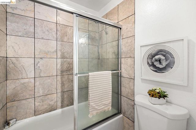 322 Hanover Ave 409, Oakland, CA 94606