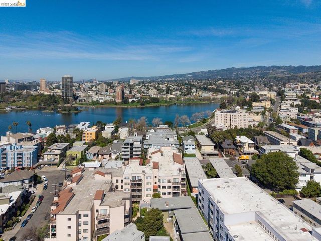 322 Hanover Ave 409, Oakland, CA 94606