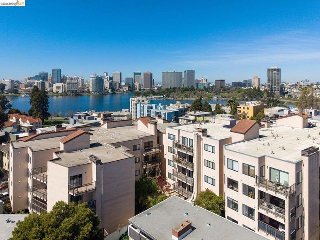 322 Hanover Ave 409, Oakland, CA 94606