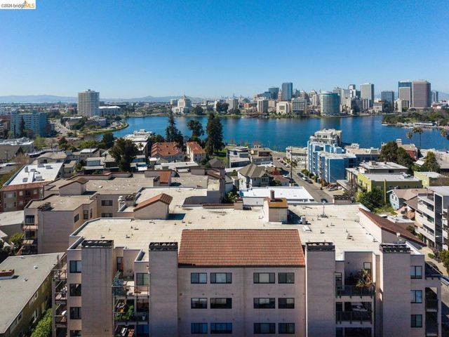 322 Hanover Ave 409, Oakland, CA 94606