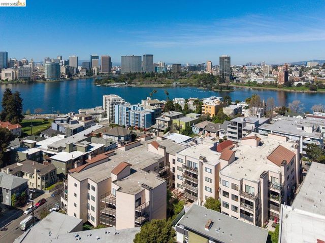 322 Hanover Ave 409, Oakland, CA 94606