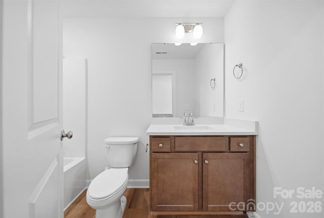 1147 10th Street Lane NW, Hickory, NC 28601