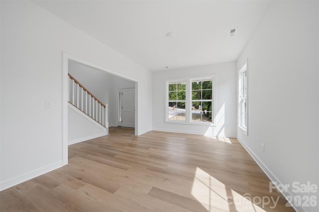1147 10th Street Lane NW, Hickory, NC 28601