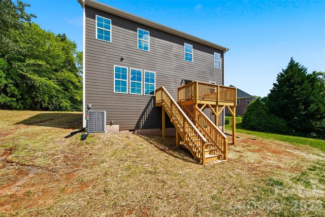 1147 10th Street Lane NW, Hickory, NC 28601
