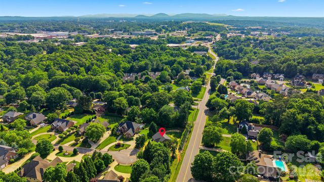 1147 10th Street Lane NW, Hickory, NC 28601