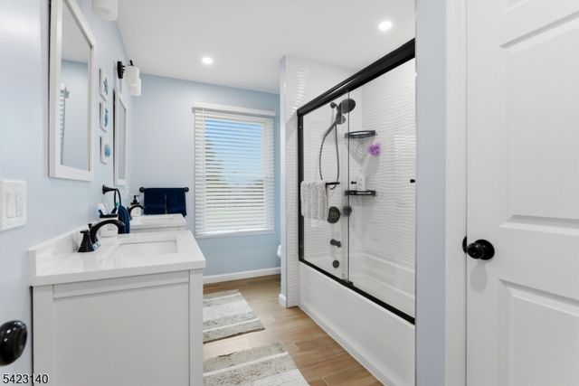 17 Fairmount Rd W, Tewksbury Twp., NJ 07830