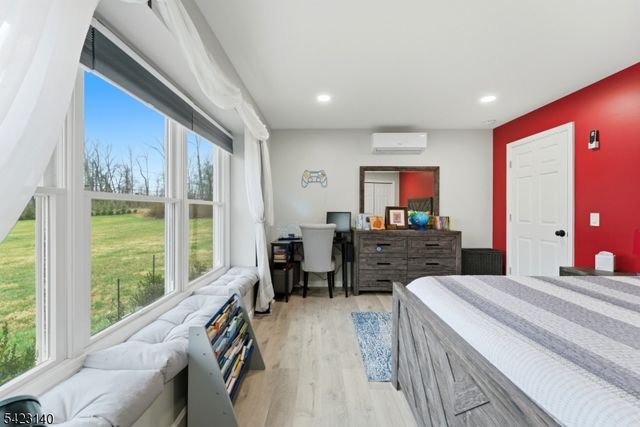 17 Fairmount Rd W, Tewksbury Twp., NJ 07830