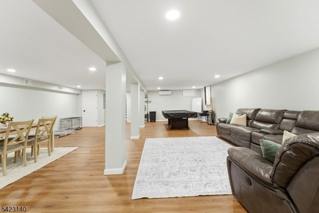 17 Fairmount Rd W, Tewksbury Twp., NJ 07830