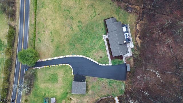 17 Fairmount Rd W, Tewksbury Twp., NJ 07830