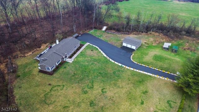 17 Fairmount Rd W, Tewksbury Twp., NJ 07830