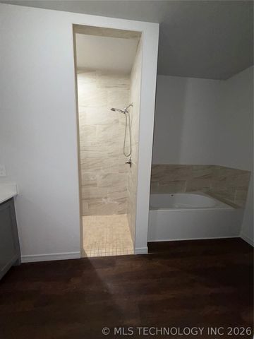 1342 N Waco Avenue, Tulsa, OK 74127