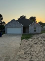 1342 N Waco Avenue, Tulsa, OK 74127