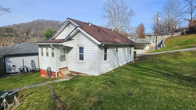 604 Blondell Avenue, Appalachia, VA 24216