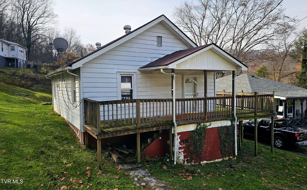 604 Blondell Avenue, Appalachia, VA 24216