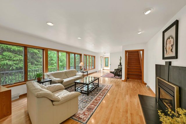 13320 W North LANE, New Berlin, WI 53151