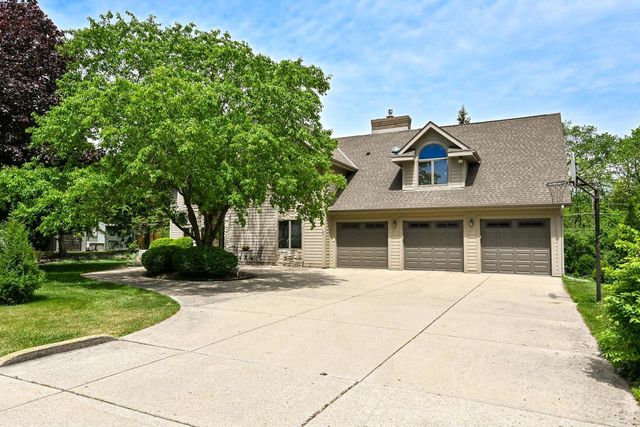 13320 W North LANE, New Berlin, WI 53151