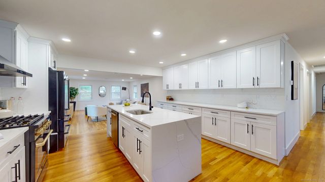 90 Lu Manor Drive, Fairfield, CT 06825